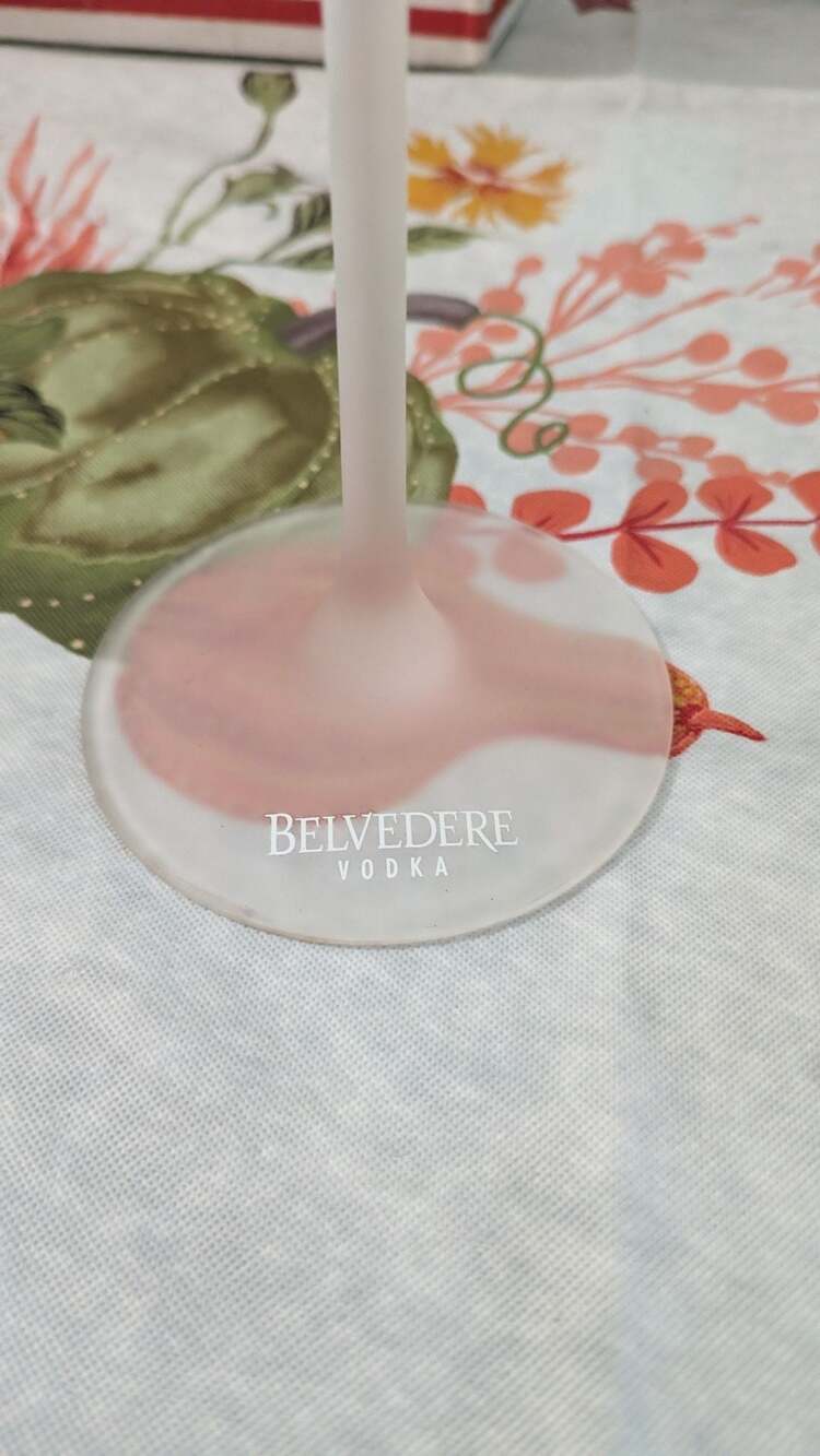 Belvedere Vodka Frosted Martini Glass Tree Design - Picture 2 of 2